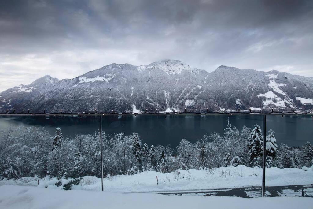 Exklusives Chalet Mit Traumhafter See- Und Bergsicht Seelisberg Bagian luar foto