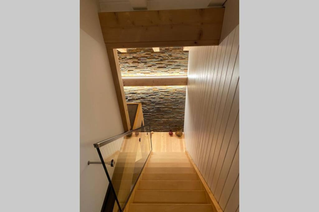 Exklusives Chalet Mit Traumhafter See- Und Bergsicht Seelisberg Bagian luar foto