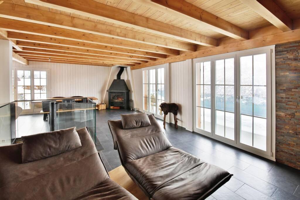 Exklusives Chalet Mit Traumhafter See- Und Bergsicht Seelisberg Bagian luar foto