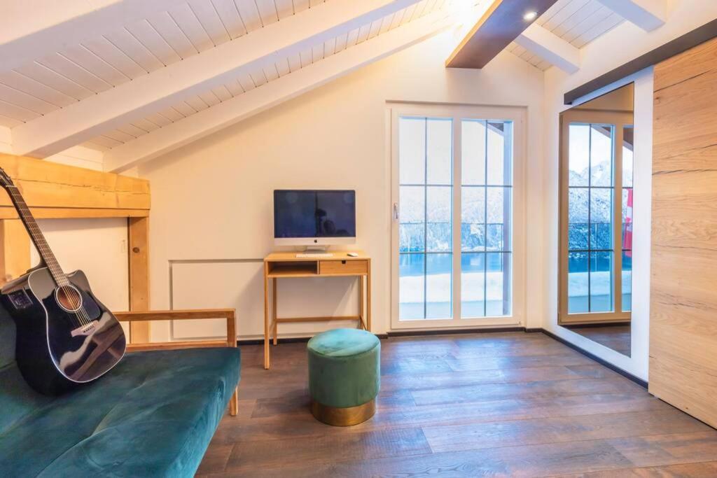 Exklusives Chalet Mit Traumhafter See- Und Bergsicht Seelisberg Bagian luar foto