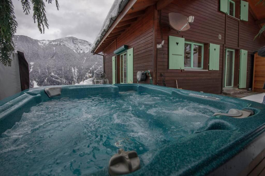Exklusives Chalet Mit Traumhafter See- Und Bergsicht Seelisberg Bagian luar foto